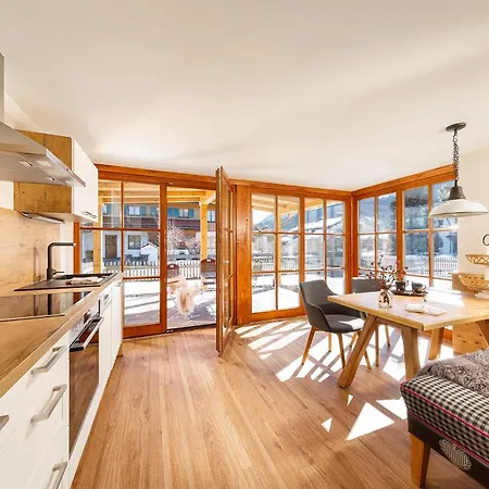 Apartament Rosa 1 & 3 *