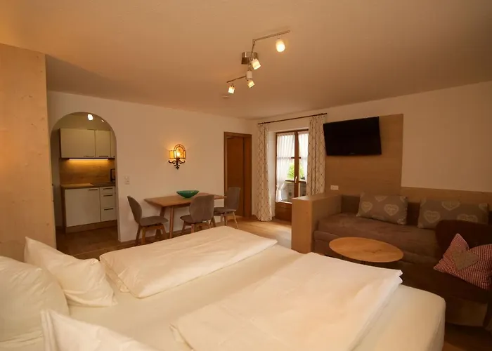 Rosa 1 & 3 Apartment *